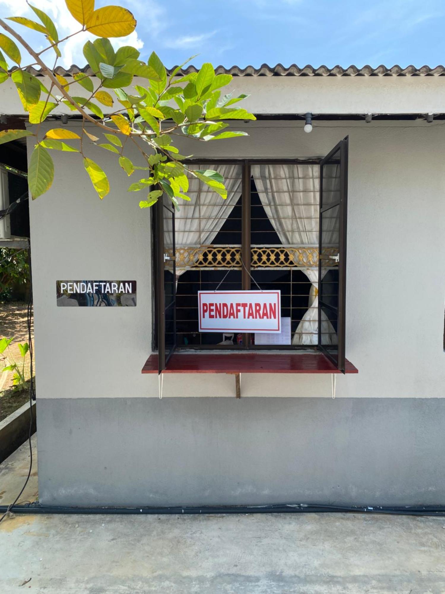 Lakse Inn Homestay Kampong Pengkalan Maras Esterno foto