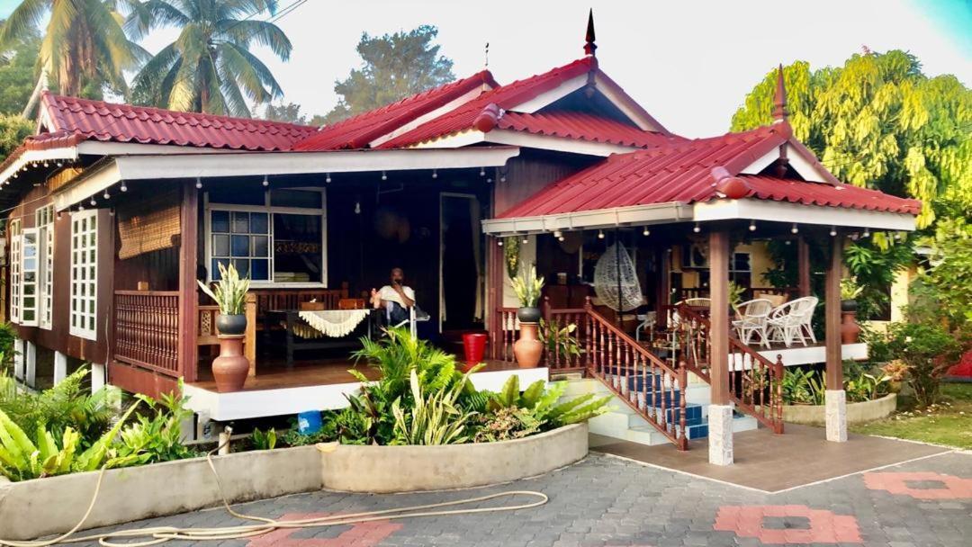 Lakse Inn Homestay Kampong Pengkalan Maras Esterno foto